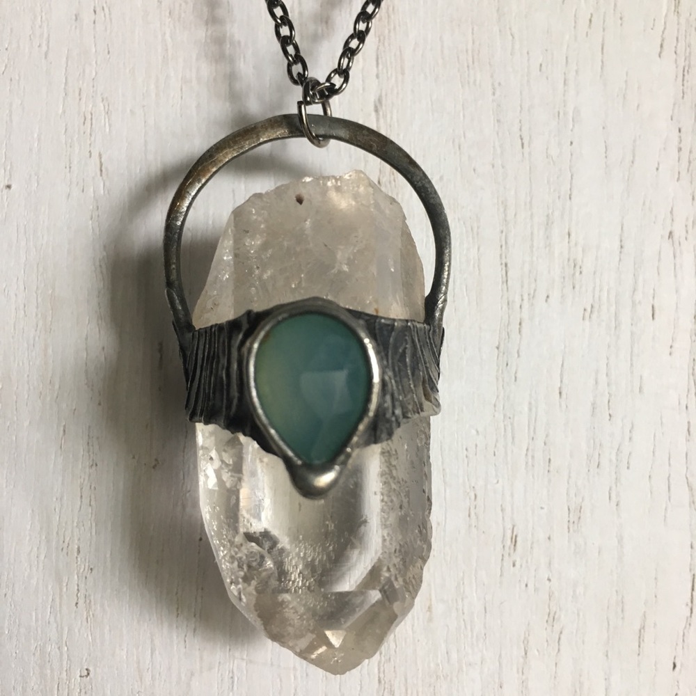 "Neptune" Chaledony & Quartz necklace